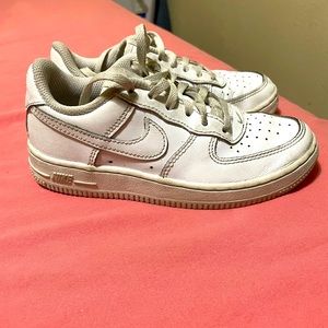 Worn but in good condition Air Force Ones